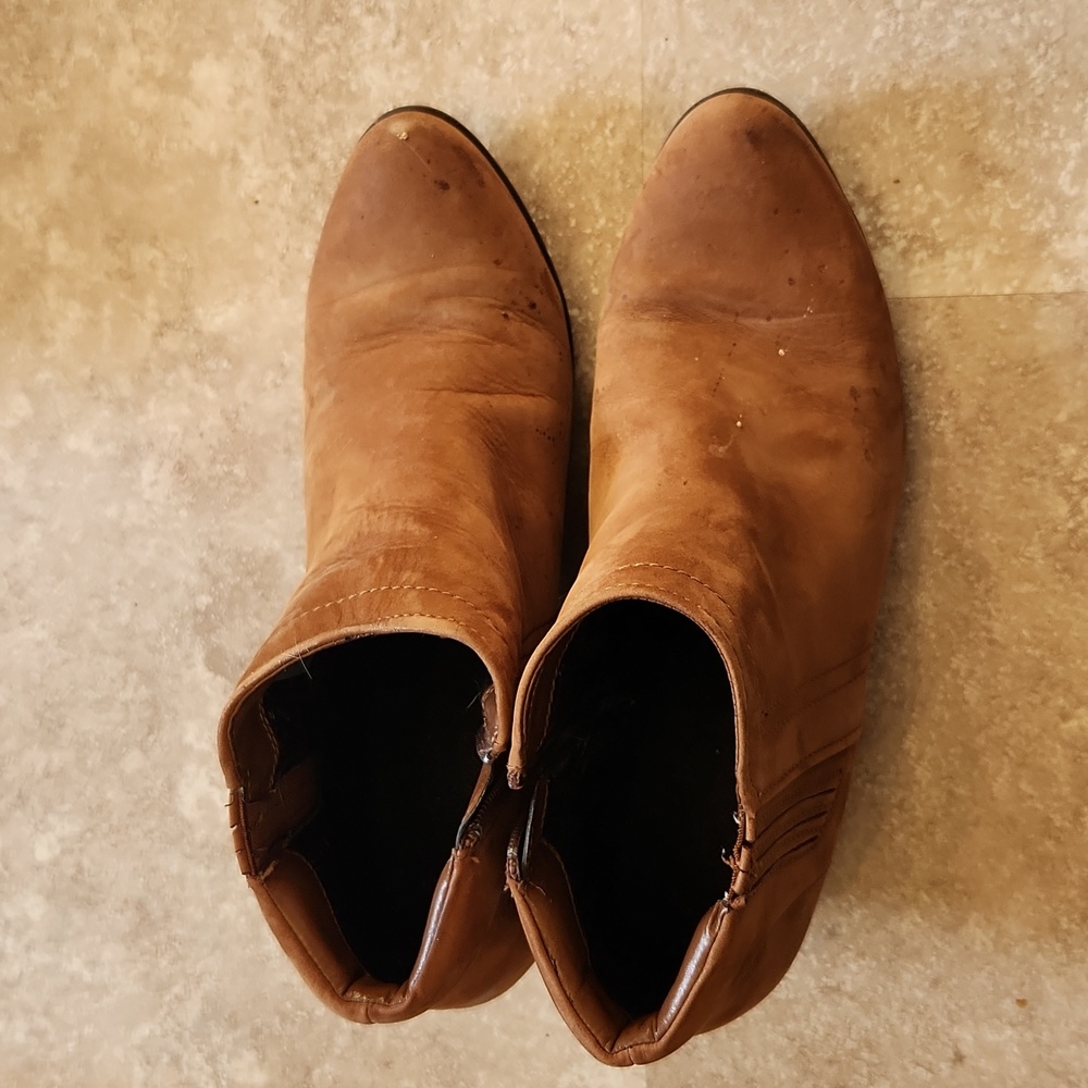 BLONDO booties